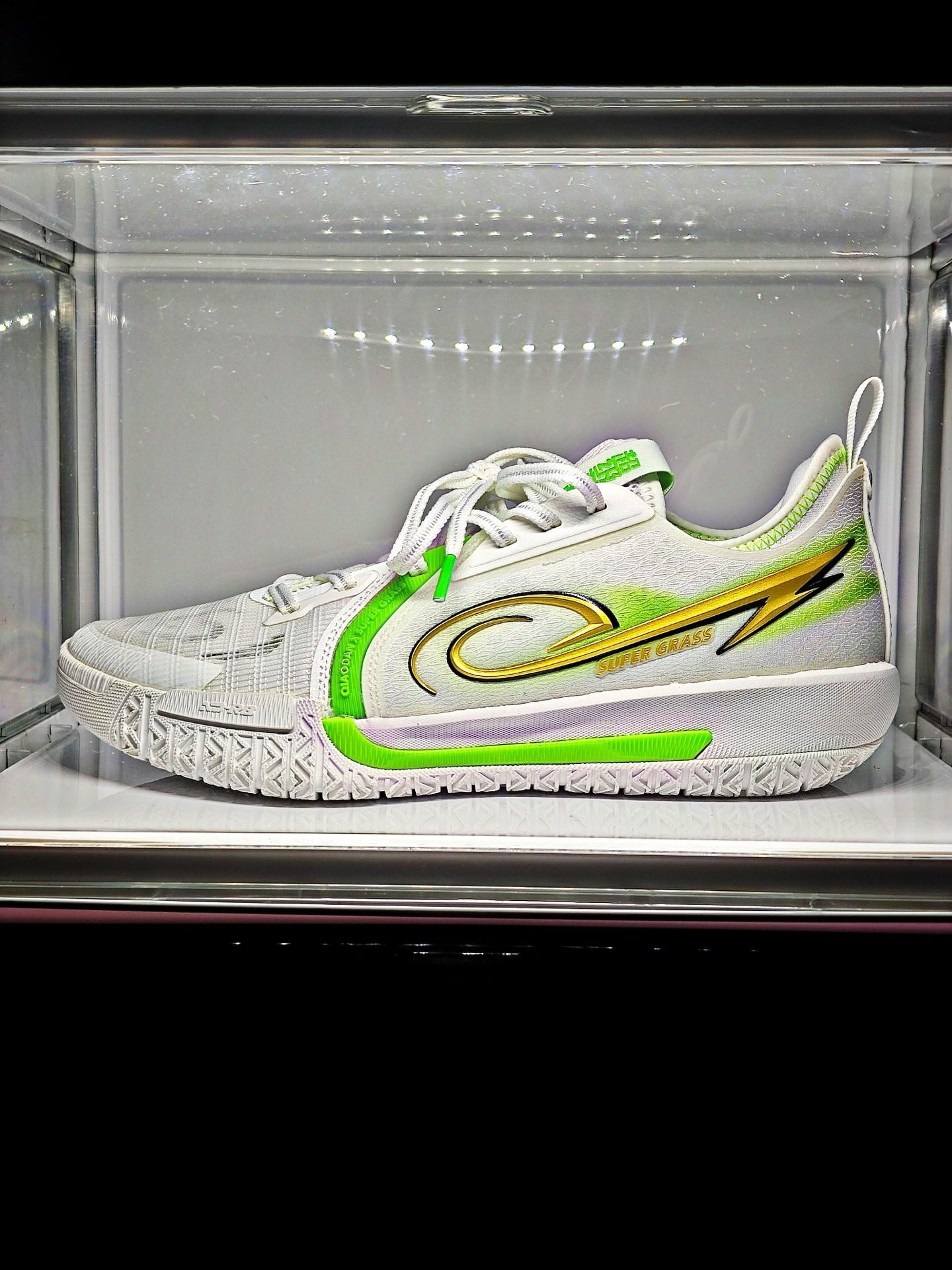 超级草根一代|网传的情怀球鞋‼️脚感到底如何⁉️